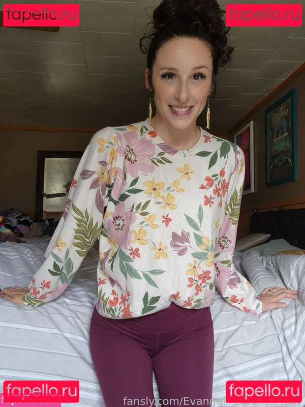 Evangelinewants2play Nude Onlyfans Photo 12