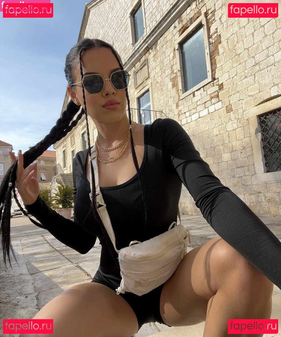 Hana Lovic Nude Onlyfans Photo 48