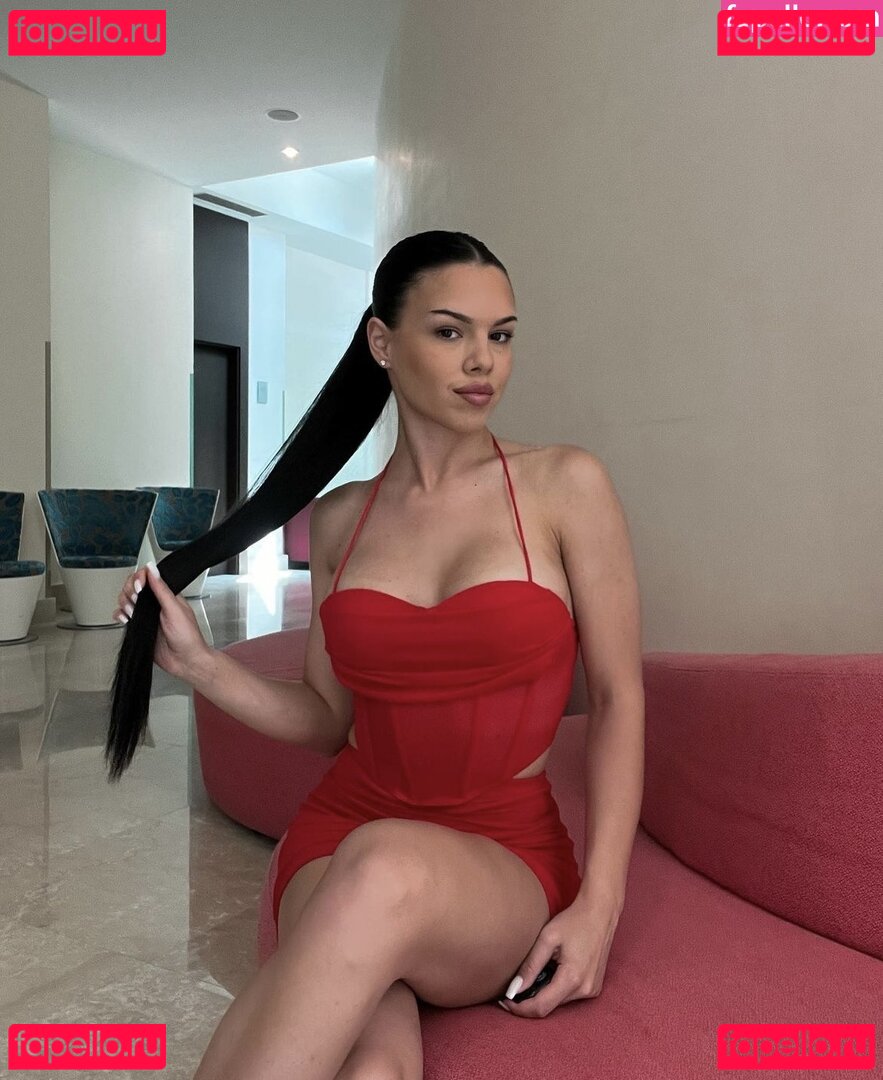 Hana Lovic Nude Onlyfans Photo 45