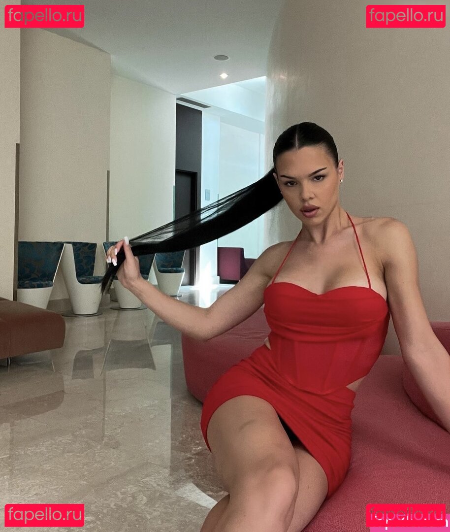 Hana Lovic Nude Onlyfans Photo 43