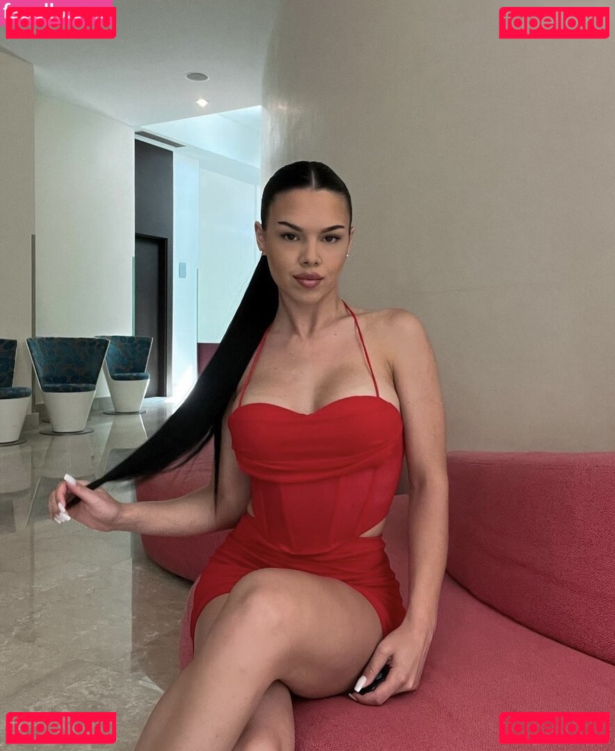 Hana Lovic Nude Onlyfans Photo 41