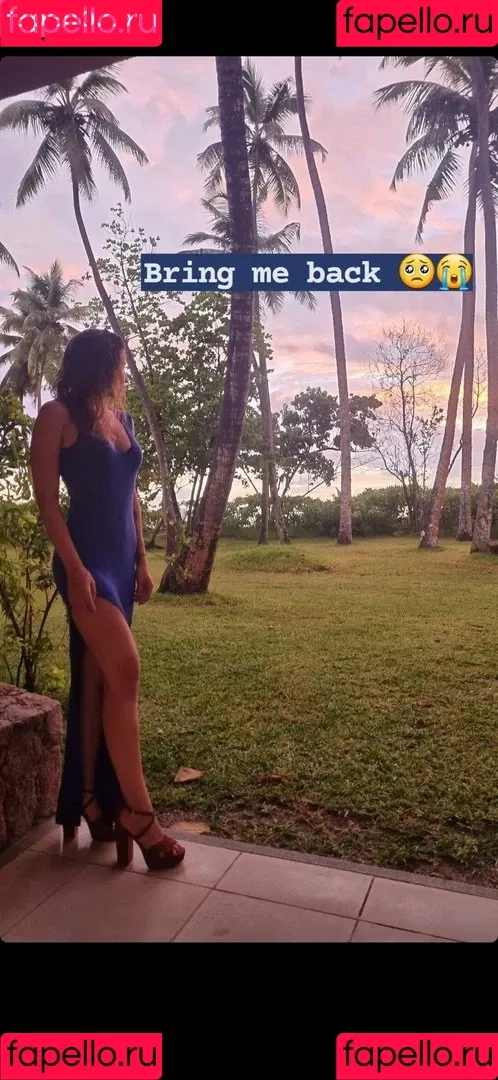 Laure Valée Onlyfans Photo Gallery 