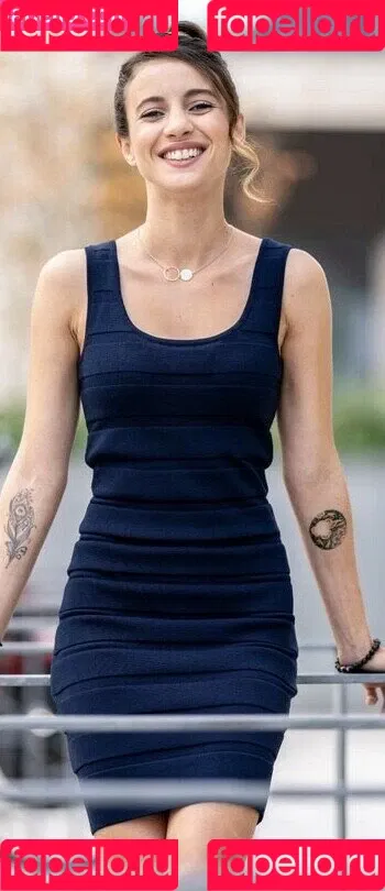 Laure Valée Onlyfans Photo Gallery 