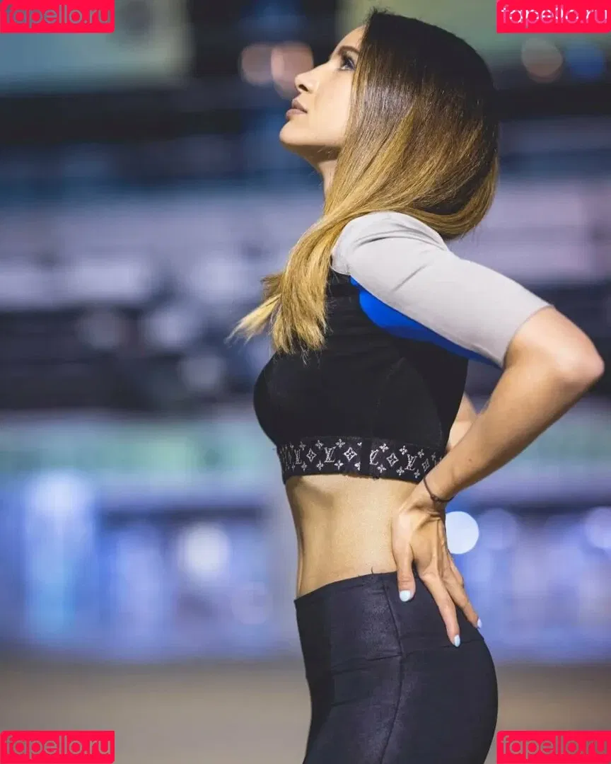 Laure Valée Onlyfans Photo Gallery 