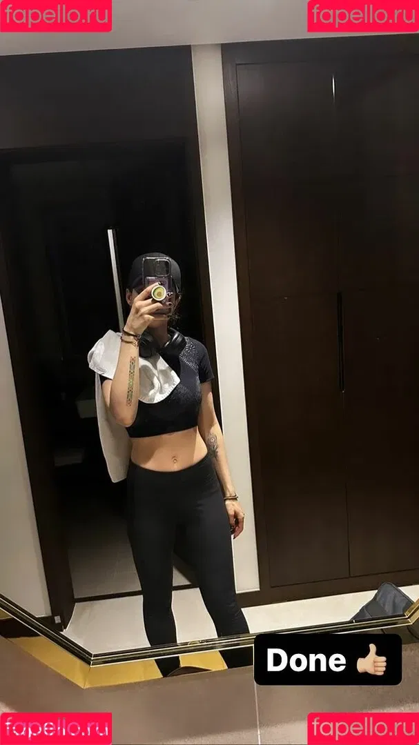 Laure Valée Onlyfans Photo Gallery 