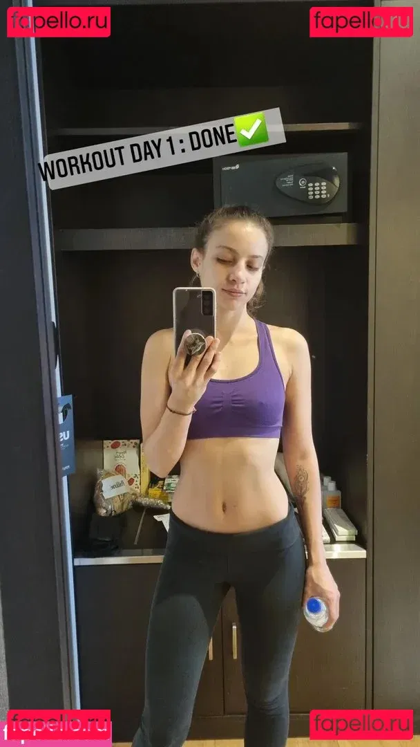 Laure Valée Onlyfans Photo Gallery 