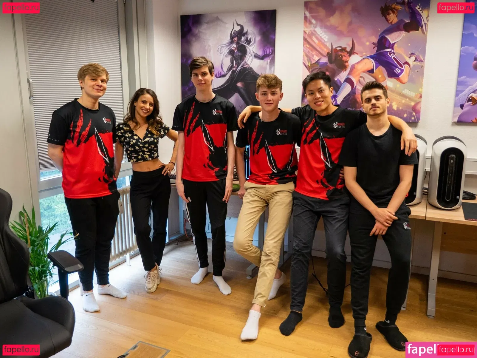 Laure Valée Onlyfans Photo Gallery 