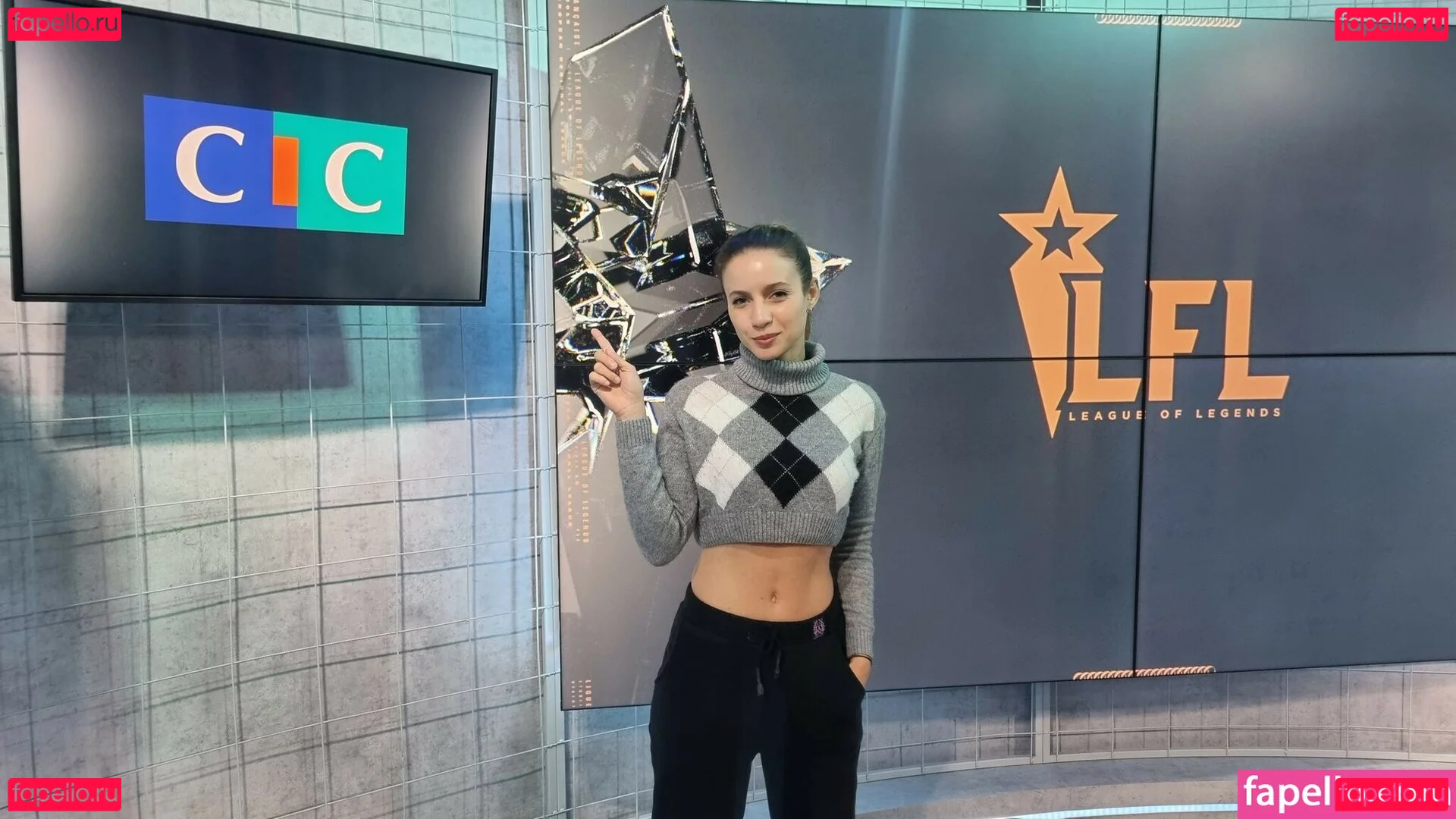 Laure Valée Onlyfans Photo Gallery 