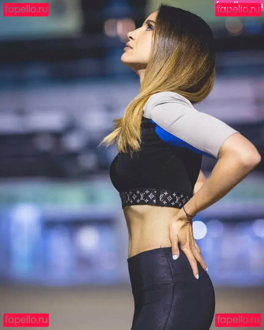 Laure Valée Onlyfans Photo Gallery 