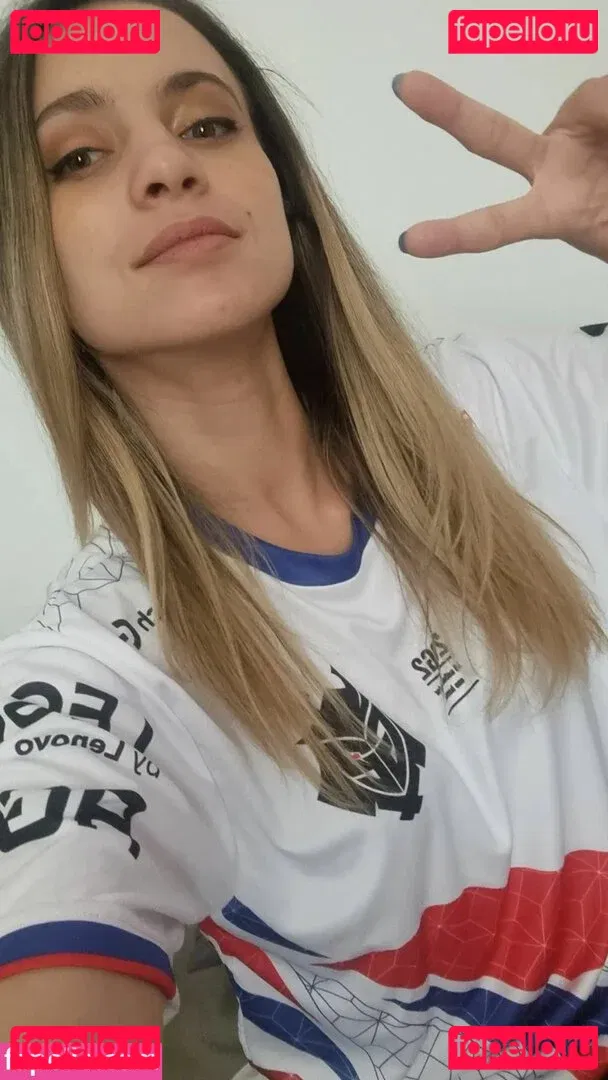 Laure Valée Onlyfans Photo Gallery 