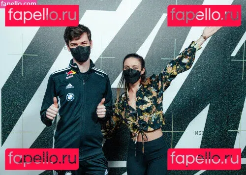 Laure Valée Onlyfans Photo Gallery 