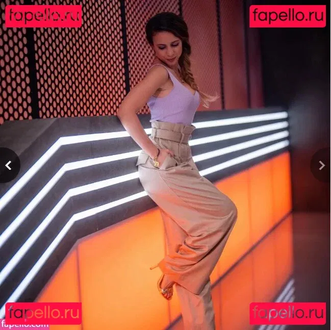 Laure Valée Onlyfans Photo Gallery 