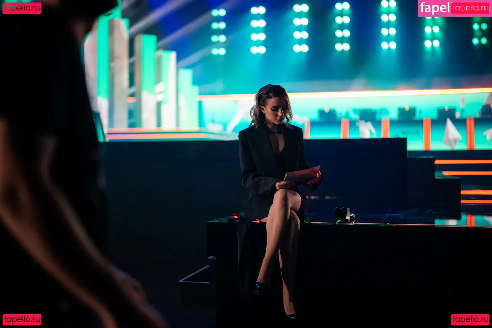 Laure Valée Onlyfans Photo Gallery 