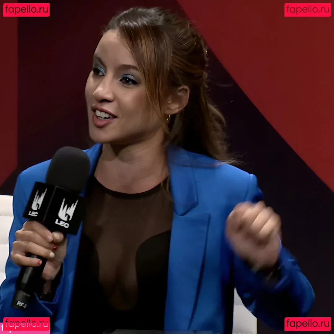 Laure Valée Onlyfans Photo Gallery 