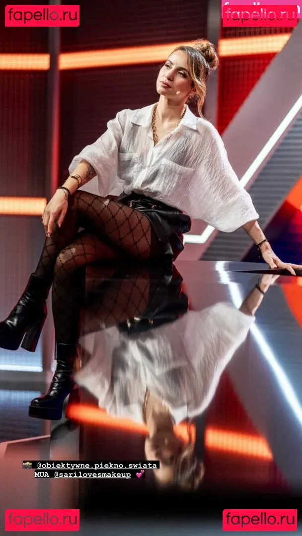 Laure Valée Onlyfans Photo Gallery 