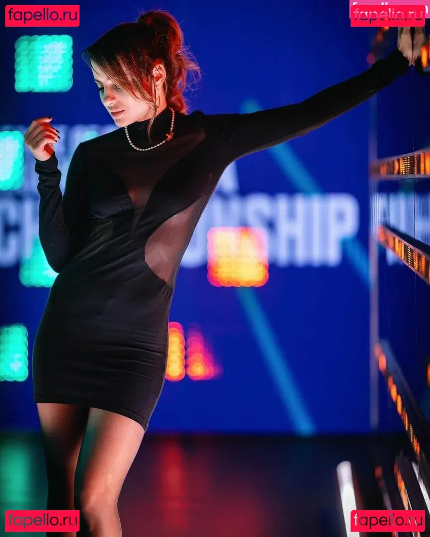 Laure Valée Onlyfans Photo Gallery 