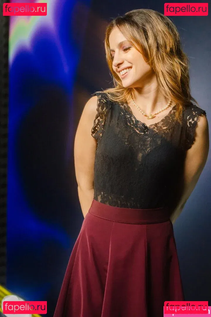 Laure Valée Onlyfans Photo Gallery 