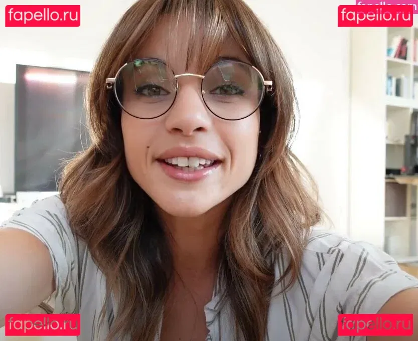 Laure Valée Onlyfans Photo Gallery 