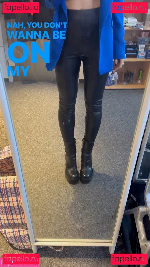 Laure Valée Onlyfans Photo Gallery 