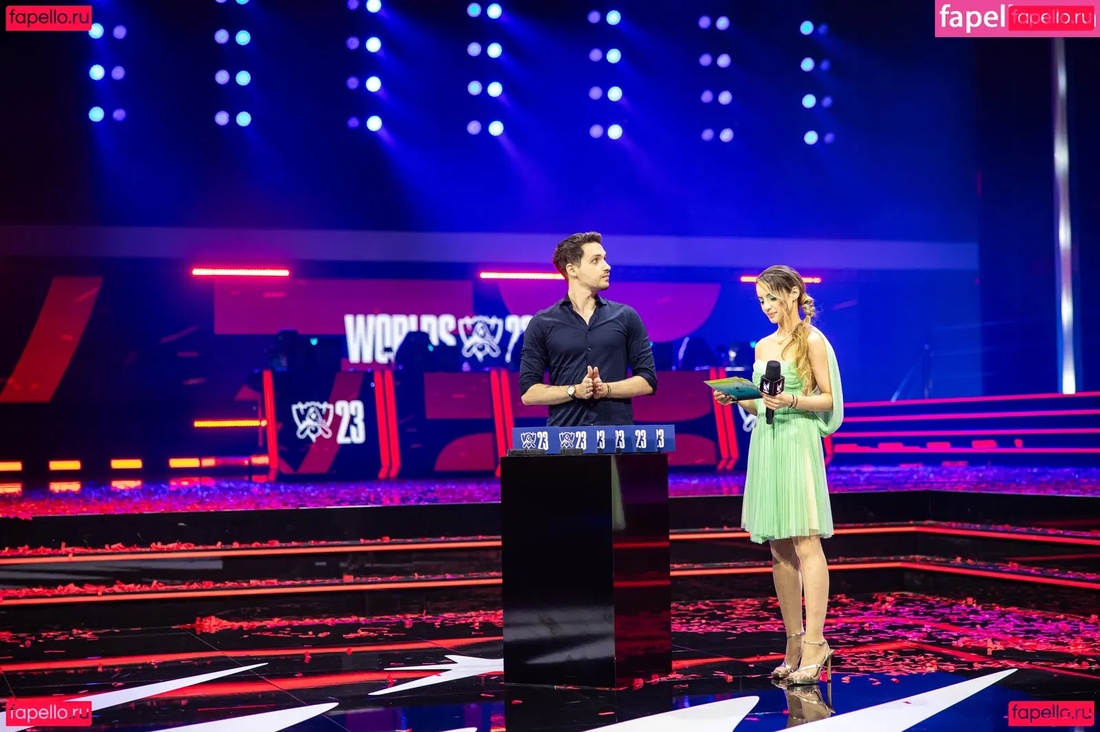 Laure Valée Onlyfans Photo Gallery 