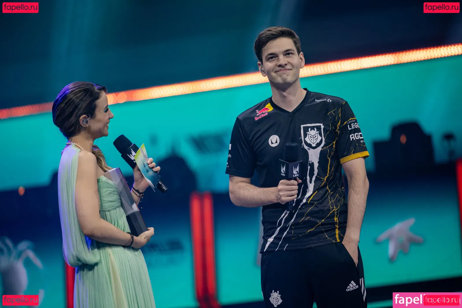 Laure Valée Onlyfans Photo Gallery 