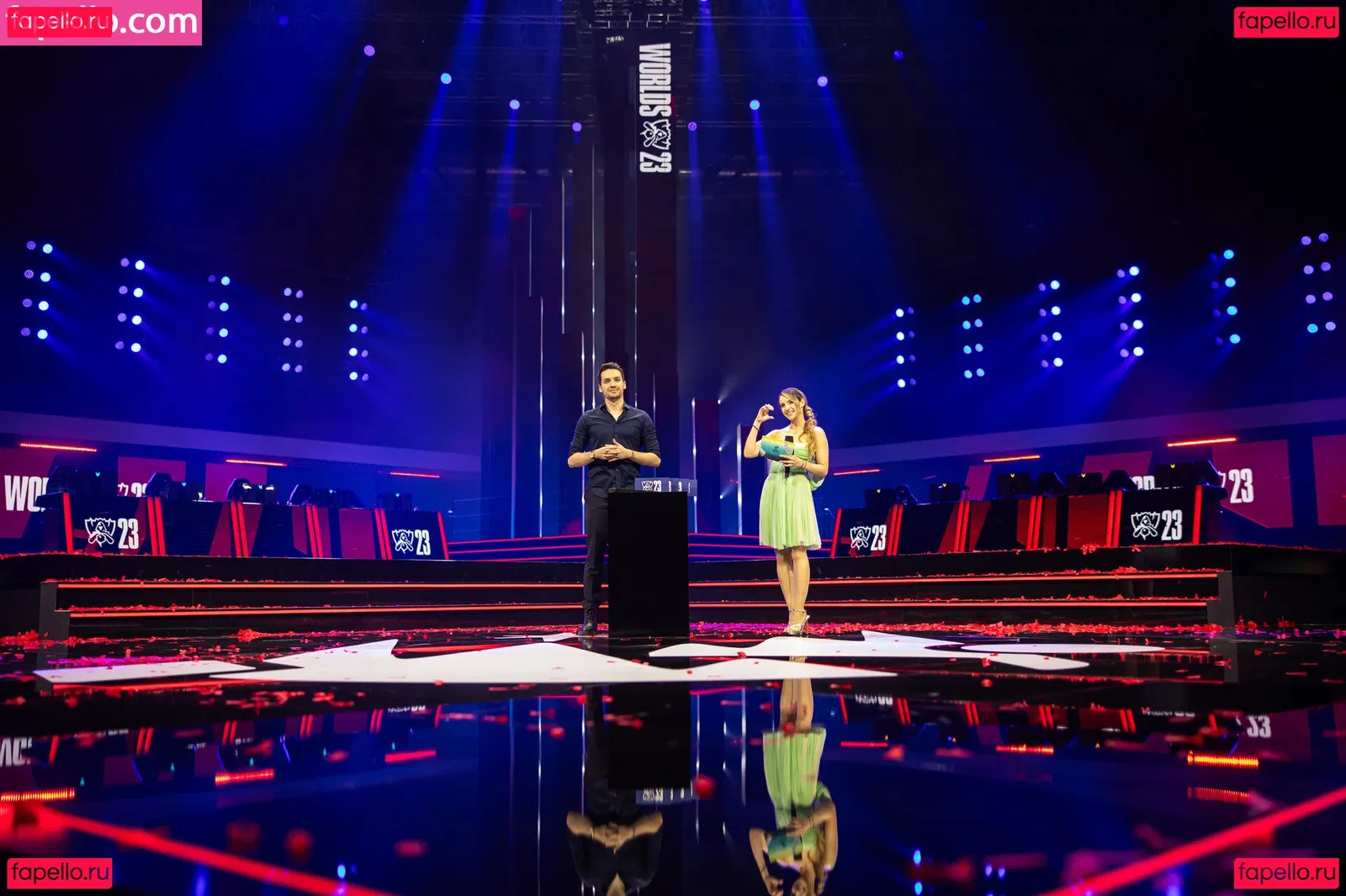 Laure Valée Onlyfans Photo Gallery 