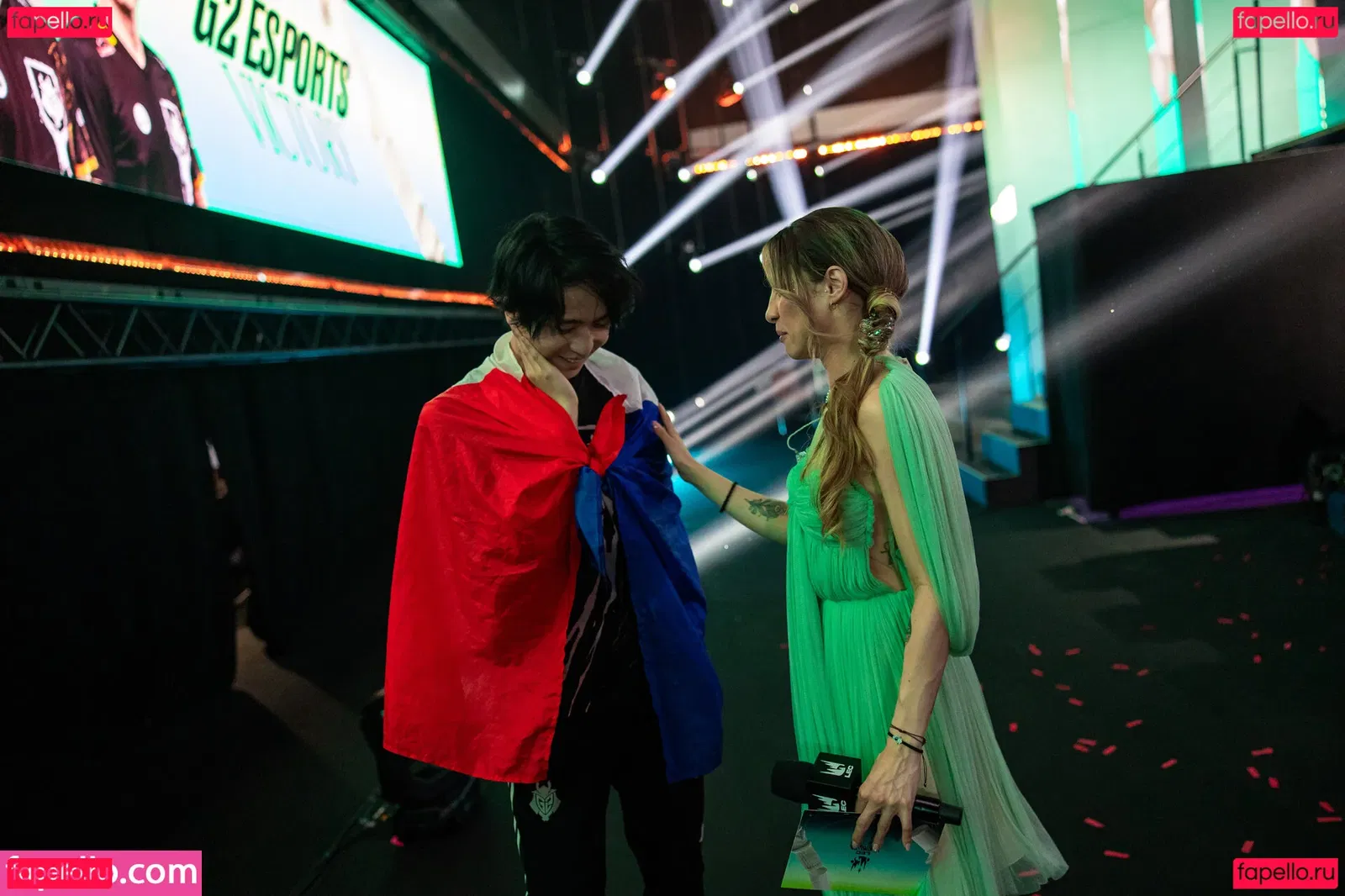 Laure Valée Onlyfans Photo Gallery 