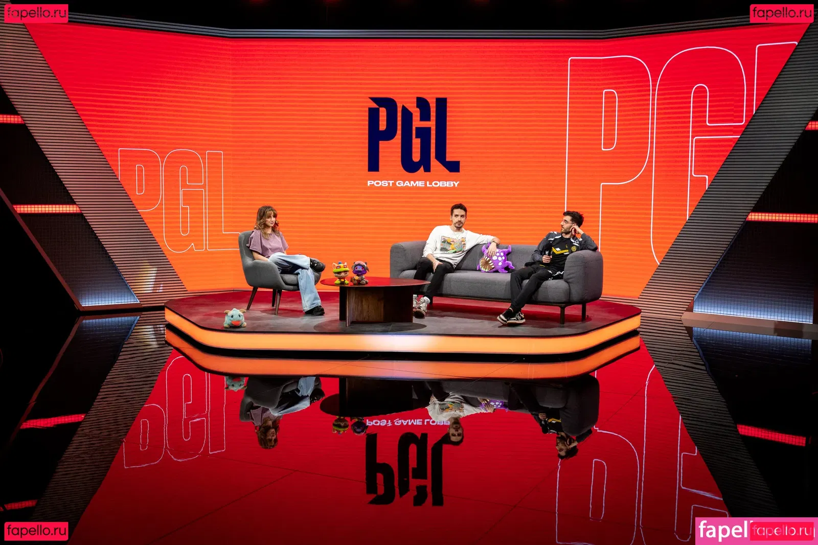 Laure Valée Onlyfans Photo Gallery 