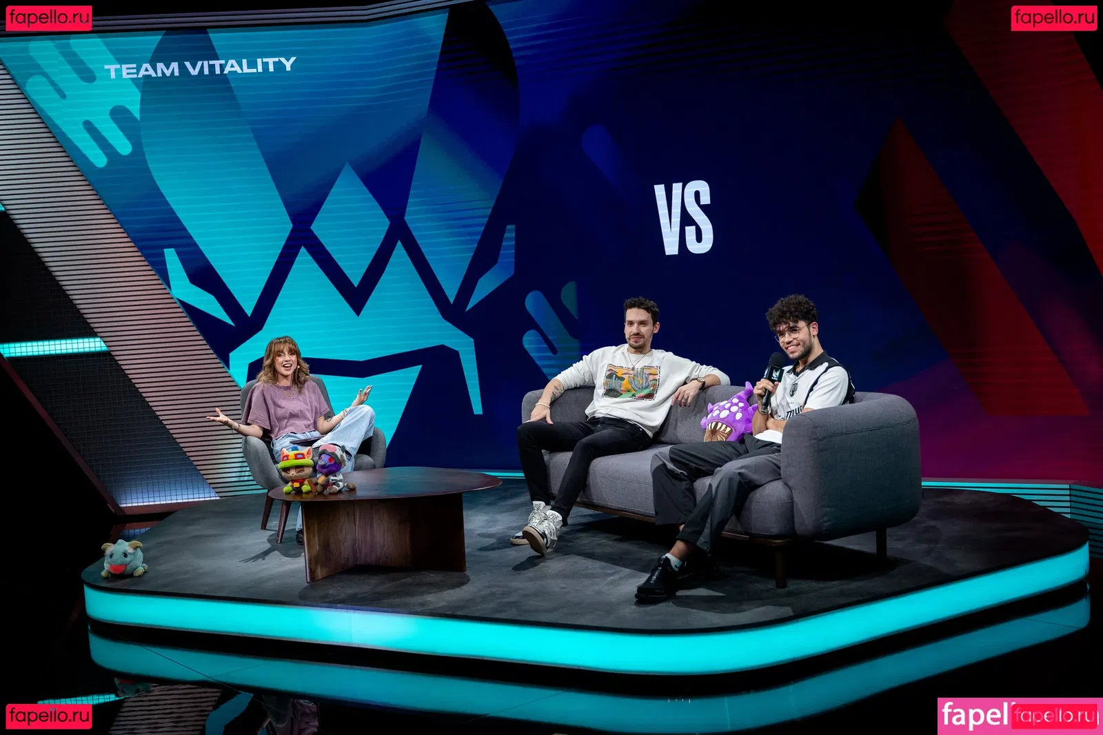 Laure Valée Onlyfans Photo Gallery 