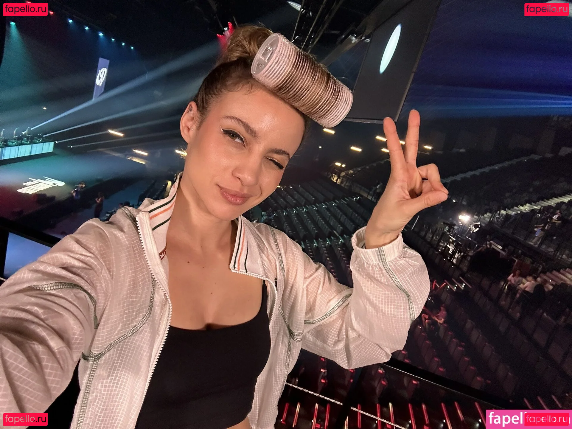 Laure Valée Onlyfans Photo Gallery 