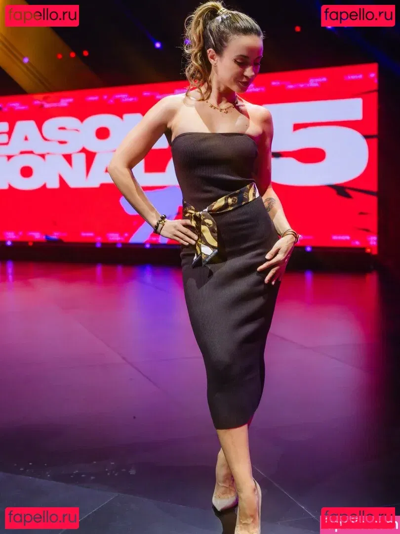 Laure Valée Onlyfans Photo Gallery 