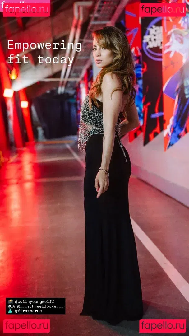 Laure Valée Onlyfans Photo Gallery 