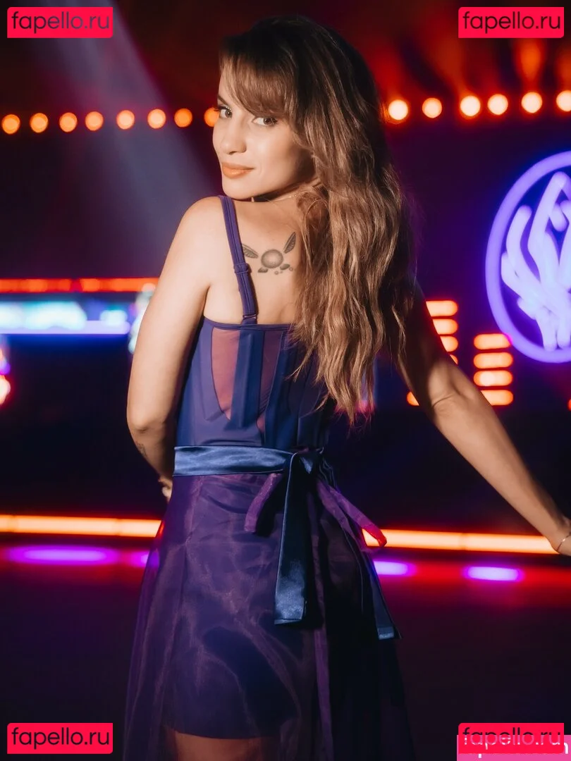 Laure Valée Onlyfans Photo Gallery 