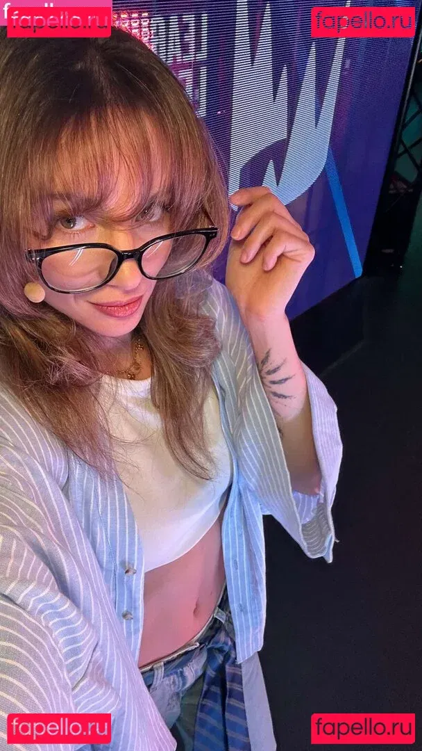 Laure Valée Onlyfans Photo Gallery 