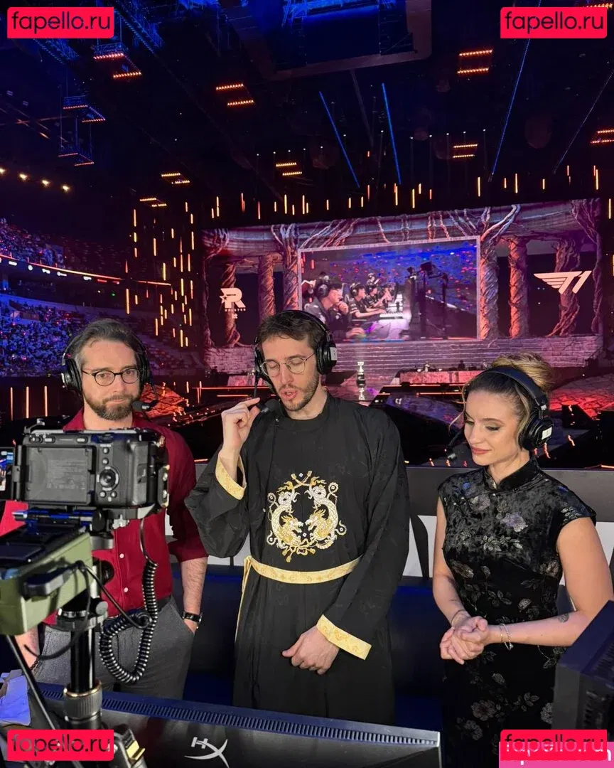 Laure Valée Onlyfans Photo Gallery 