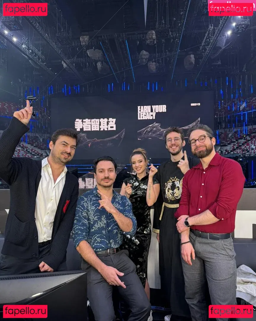 Laure Valée Onlyfans Photo Gallery 