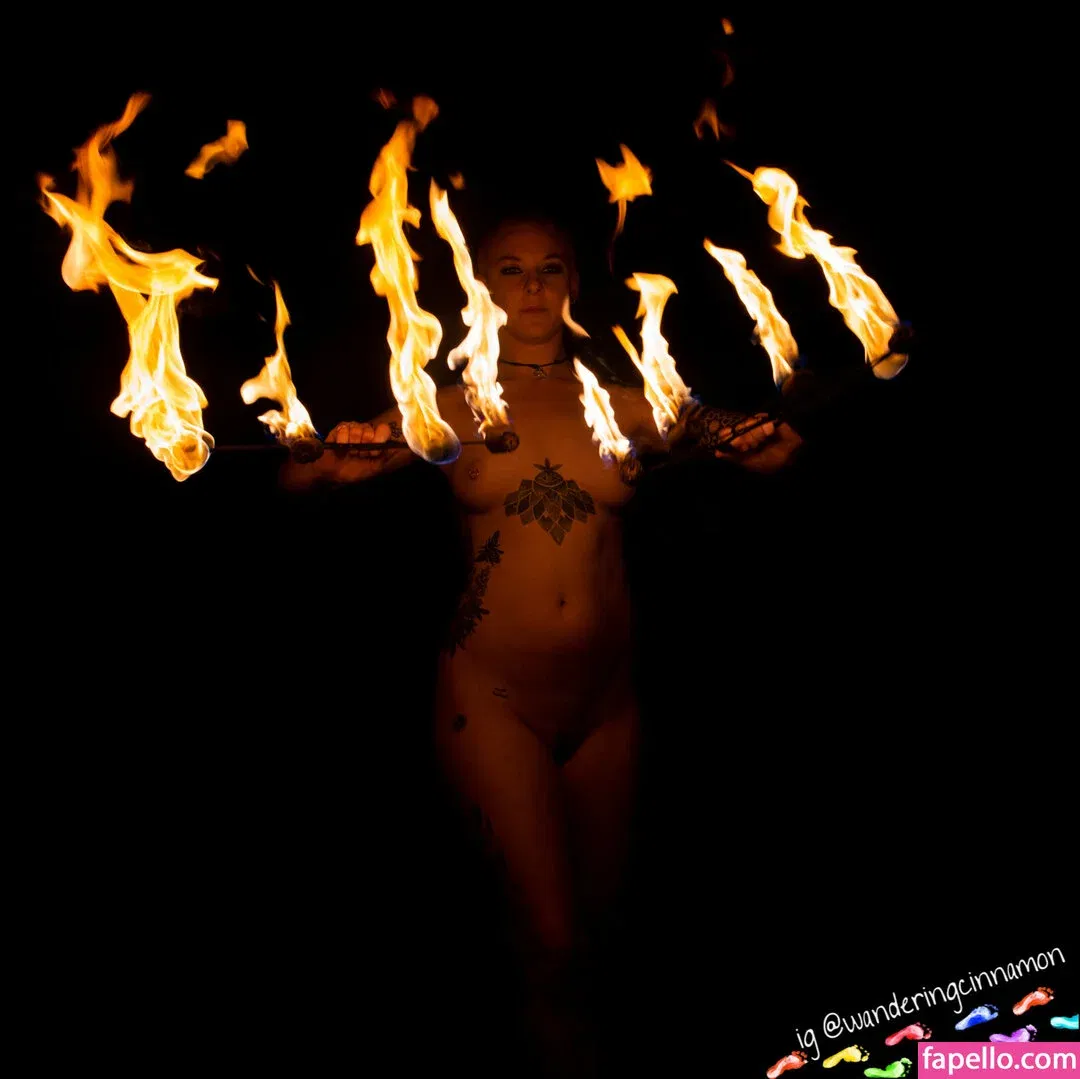 wanderingcinnamon2 Onlyfans Photo Gallery 