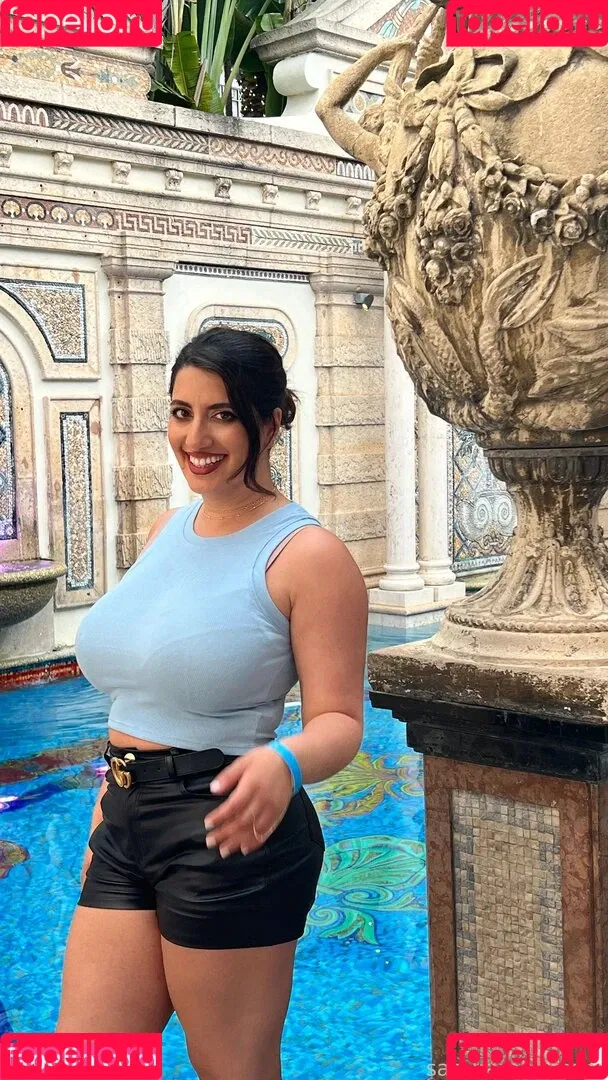 Sarah Arabic Onlyfans Photo Gallery 