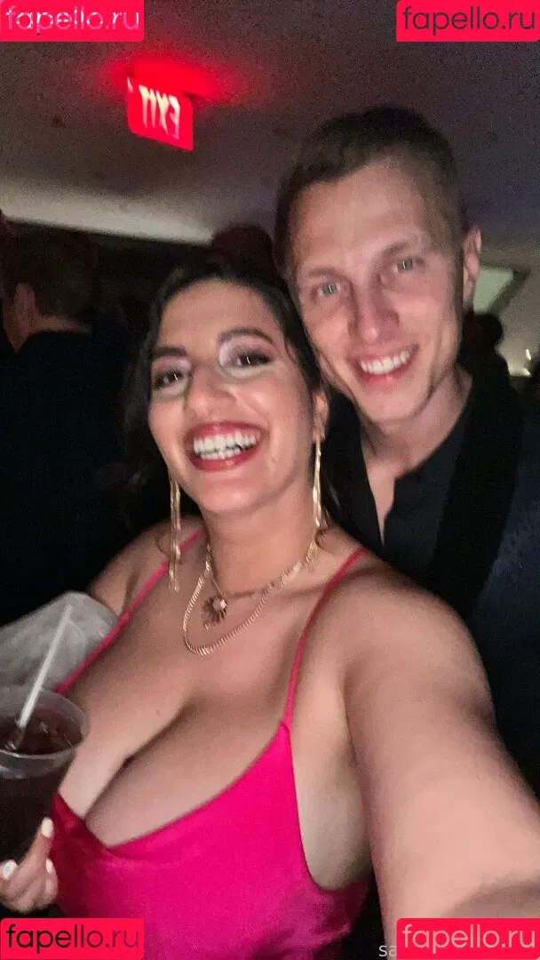 Sarah Arabic Onlyfans Photo Gallery 