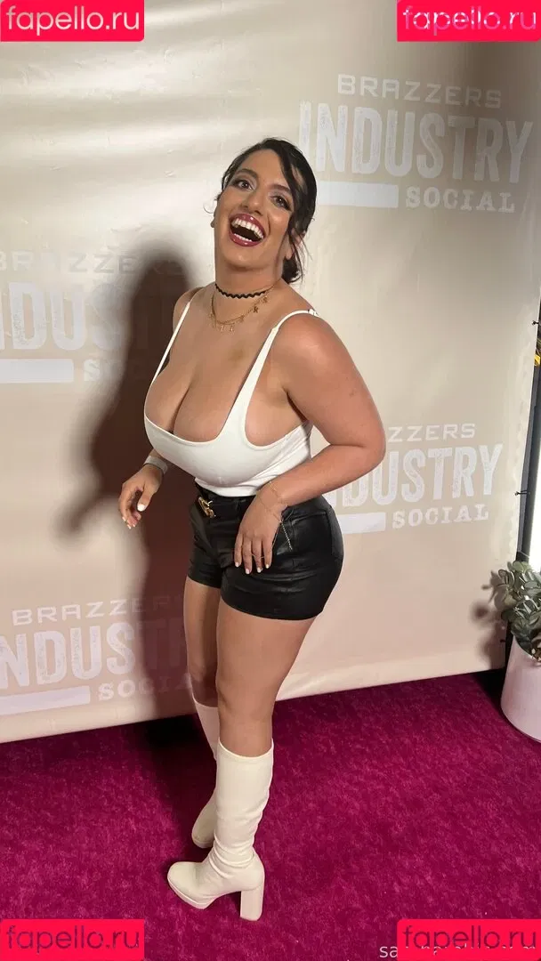 Sarah Arabic Onlyfans Photo Gallery 
