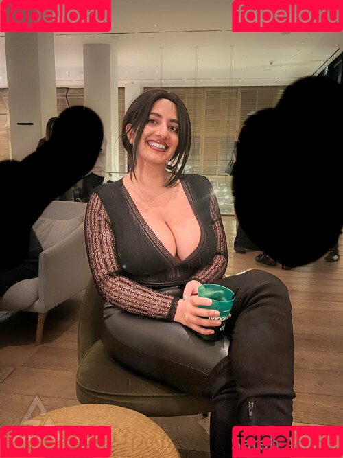 Sarah Arabic Onlyfans Photo Gallery 