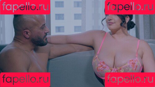 Sarah Arabic Onlyfans Photo Gallery 