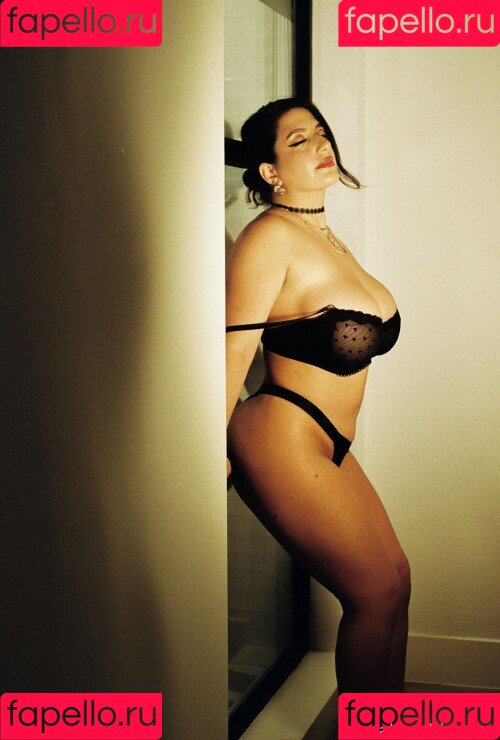 Sarah Arabic Onlyfans Photo Gallery 