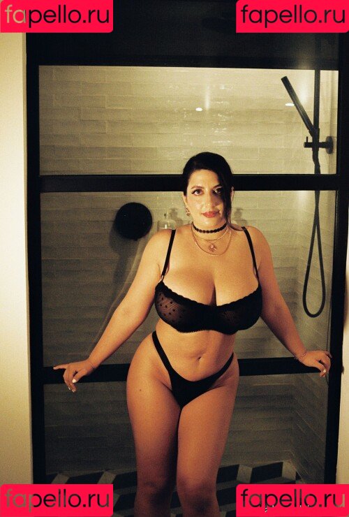 Sarah Arabic Onlyfans Photo Gallery 