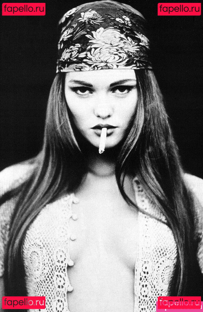 Vanessa Paradis Nude Onlyfans Photo 8