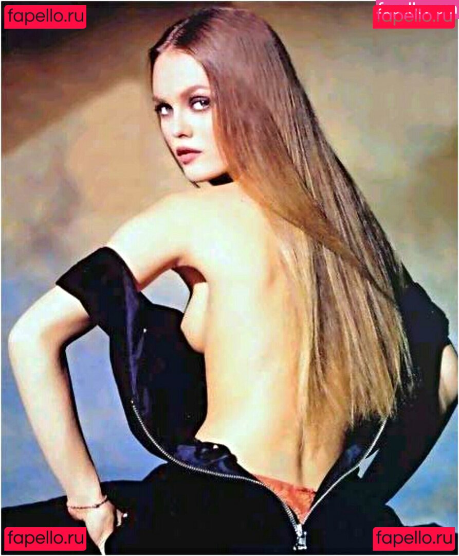Vanessa Paradis Nude Onlyfans Photo 6