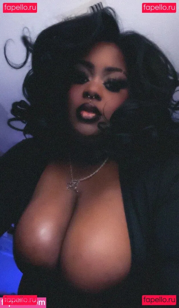 corrieyee Onlyfans Photo Gallery 