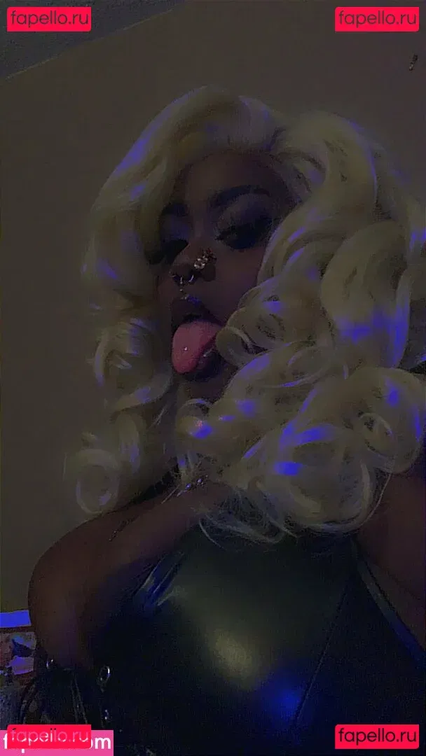 corrieyee Onlyfans Photo Gallery 