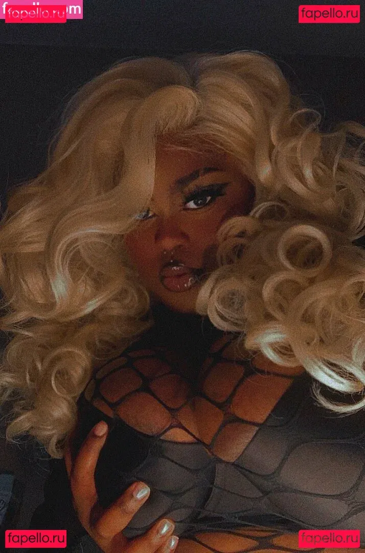 corrieyee Onlyfans Photo Gallery 