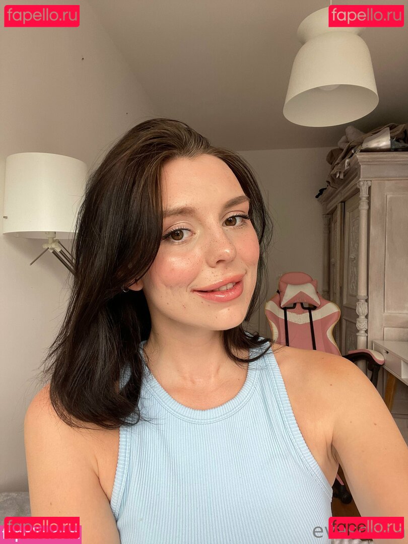 emyraine Nude Onlyfans Photo 7